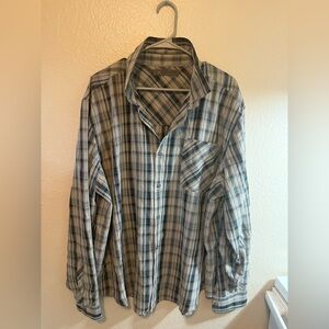 Vintage REI Plaid Button-Up Shirt 🥾